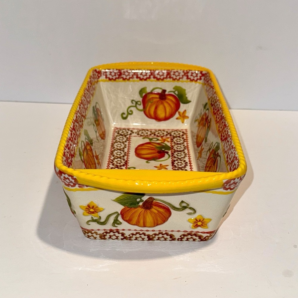 Temp-Tations Loaf Pan Pumpkin Patch- 1.5 QT Oven & Dishwasher Safe - Picture 2 of 7